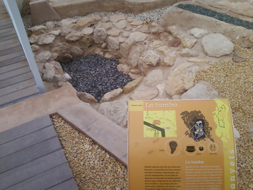tumba prehistorica